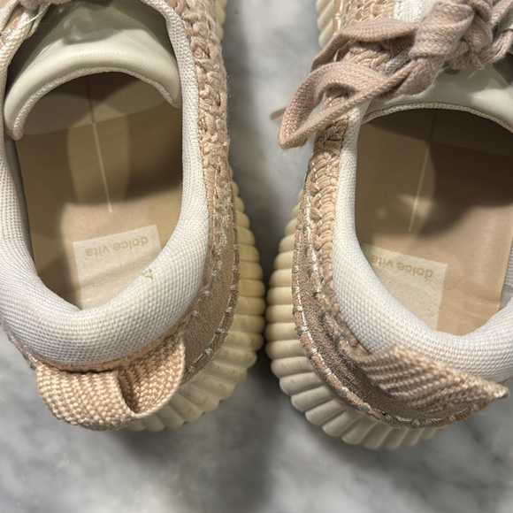 Dolce Vita Cream Sneakers - Picture 6 of 10